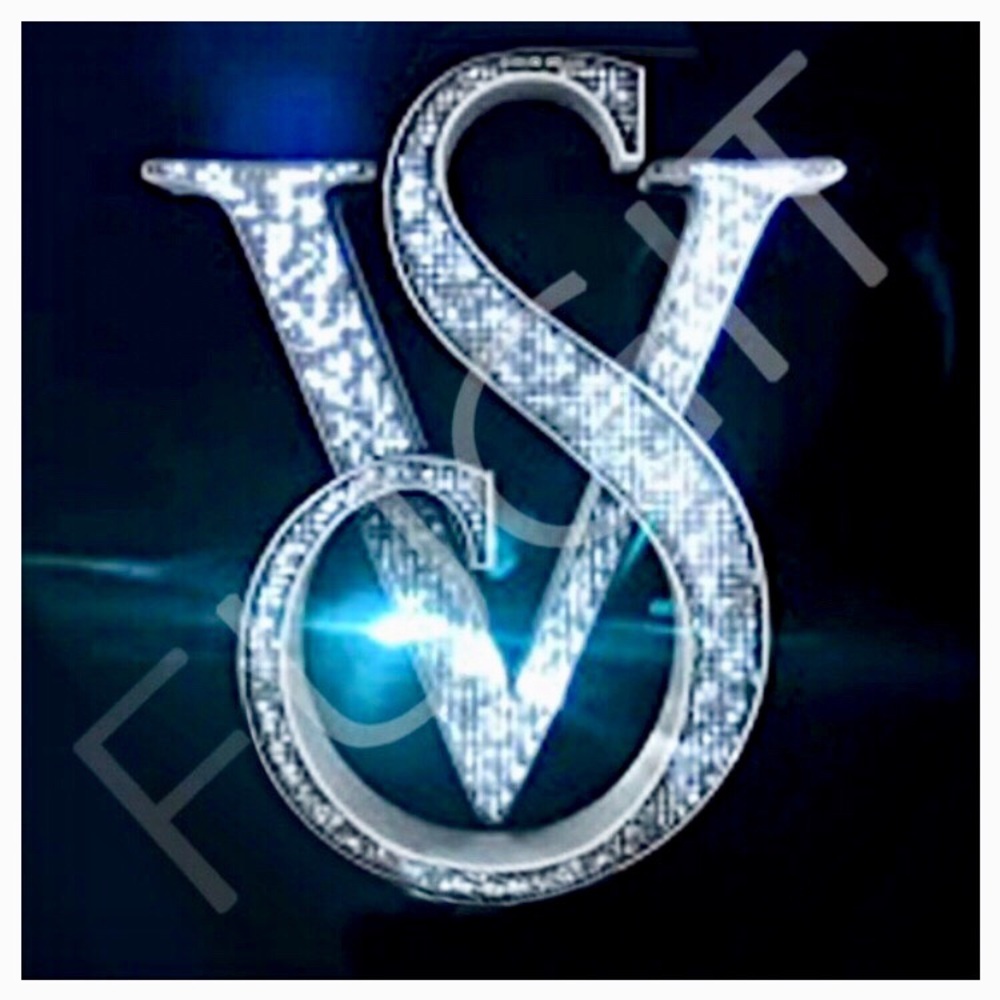 VICTORIA'S